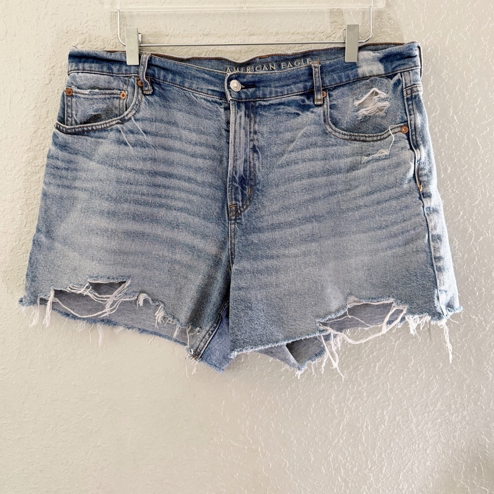 American Eagle Relaxed Jean Denim Distressed Cut Off Shorts Size 16